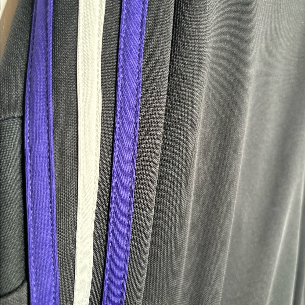 Adidas jacket - Picture 2 of 3